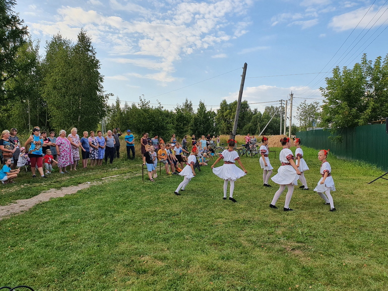 Праздник улицы в микрорайоне ВЫСОКОВО. ДК Наволоки