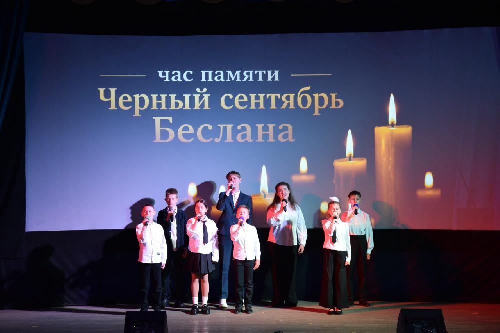 Акция памяти «Чёрный сентябрь Беслана» в Доме культуры г. Наволоки
